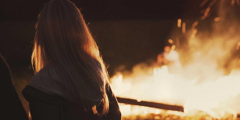 多云与混合云网络互联架构设计：从云专线选型到成本优化的运维指南与开发教程