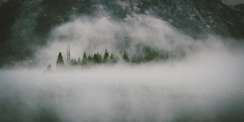 数据中心网络虚拟化深度解析：VXLAN与EVPN技术原理及部署实践